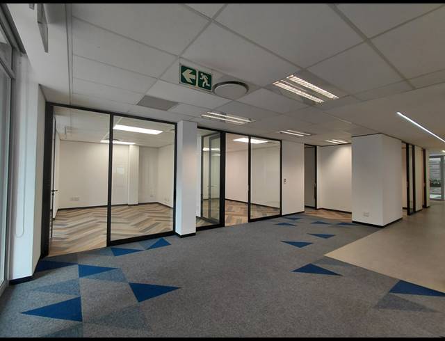 396M² OFFICE TO LET IN BRYANSTON